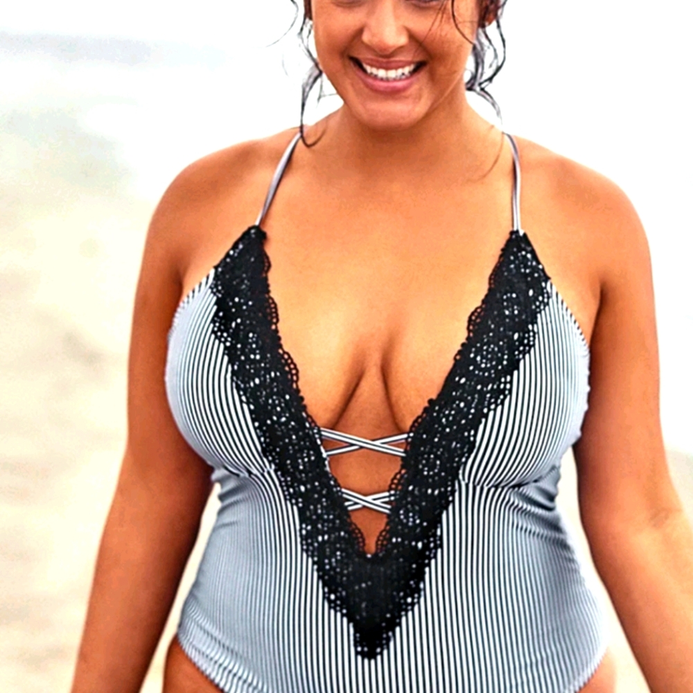Sexy bathing suit!!